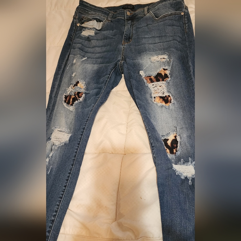 Judy Blue Skinny Distressed Blue Jeans